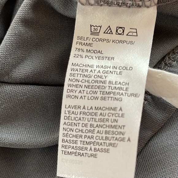 Lord & Taylor turtleneck gray pull over top blouse size small - Picture 7 of 9